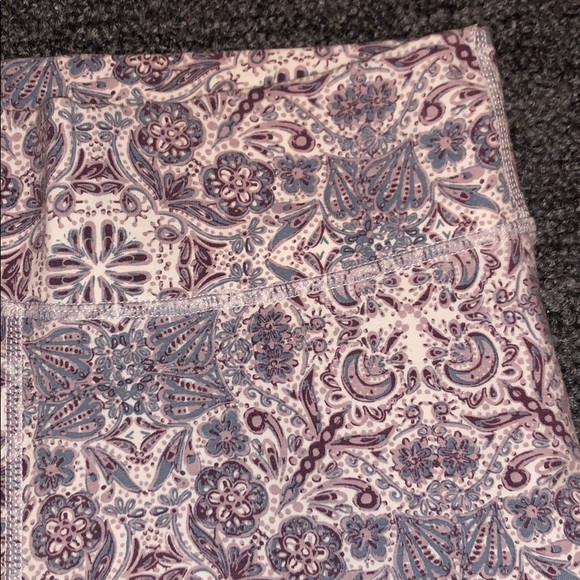 Ivory Ella Leggings - Picture 2 of 3